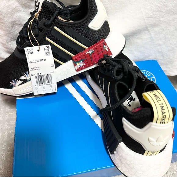 Adidas Womens Nmd R1 Thebe Magugu Size 5 - Picture 3 of 5